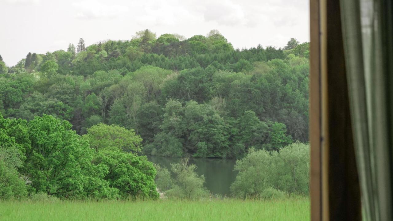 Quirky Vintage Horsebox Conversion With Stunning Views Of Ardingly Reservoir Balcombe Exterior foto